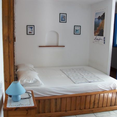 Floras Rooms And Studios Ανάφη Εξωτερικό φωτογραφία