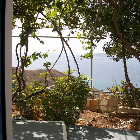 Floras Rooms And Studios Ανάφη Εξωτερικό φωτογραφία