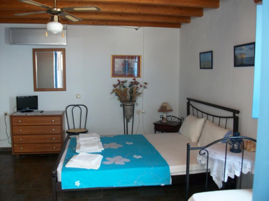 Floras Rooms And Studios Ανάφη Εξωτερικό φωτογραφία