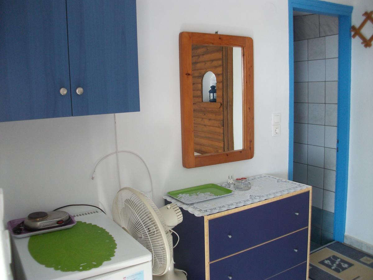 Floras Rooms And Studios Ανάφη Εξωτερικό φωτογραφία