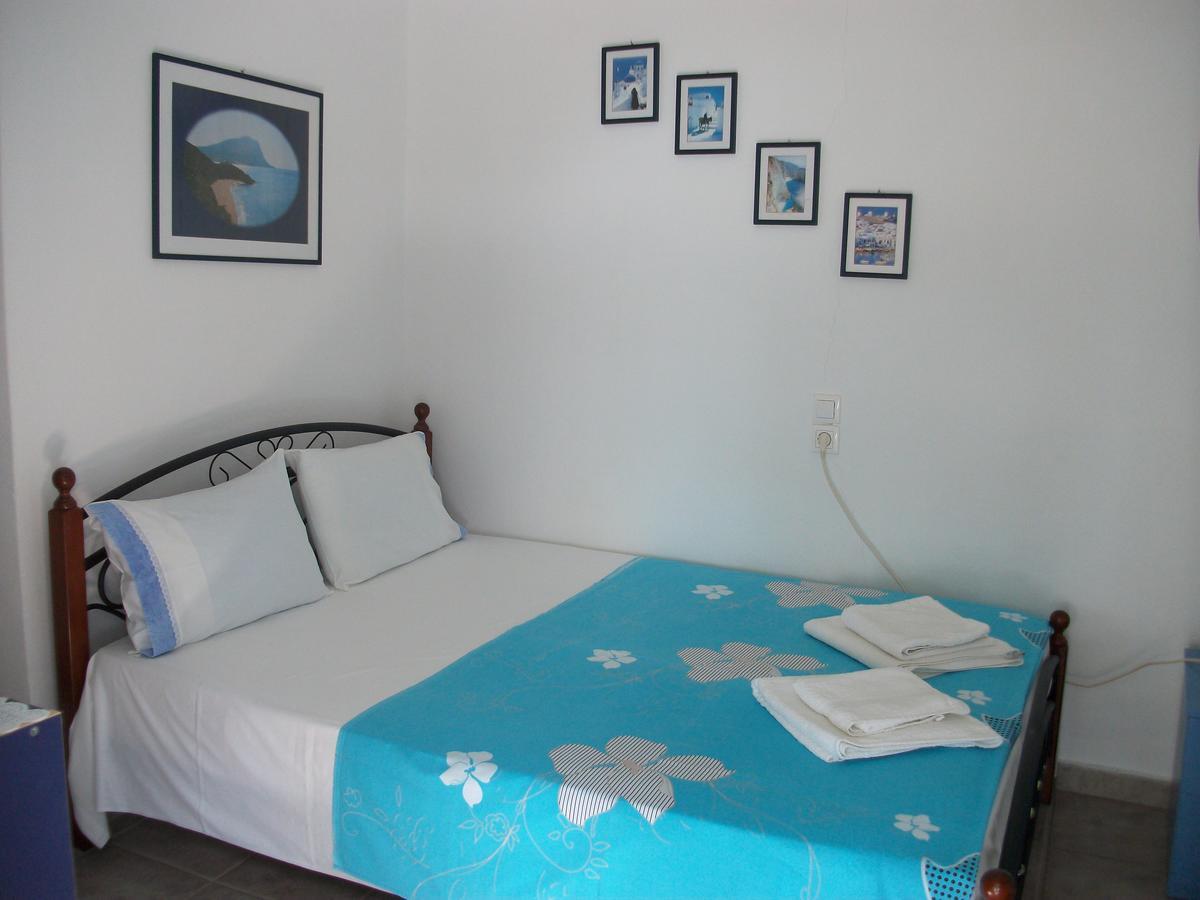 Floras Rooms And Studios Ανάφη Εξωτερικό φωτογραφία