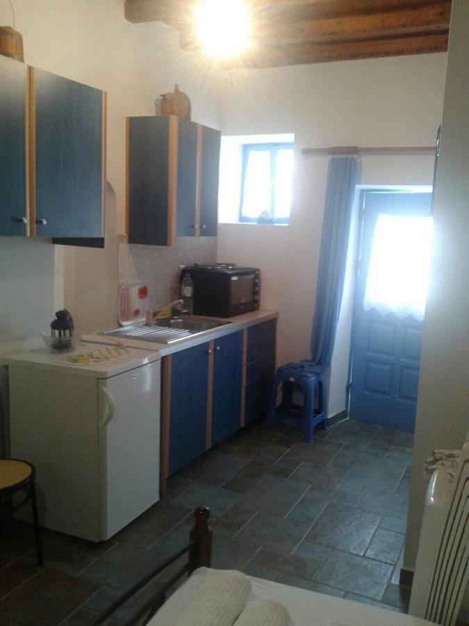 Floras Rooms And Studios Ανάφη Εξωτερικό φωτογραφία