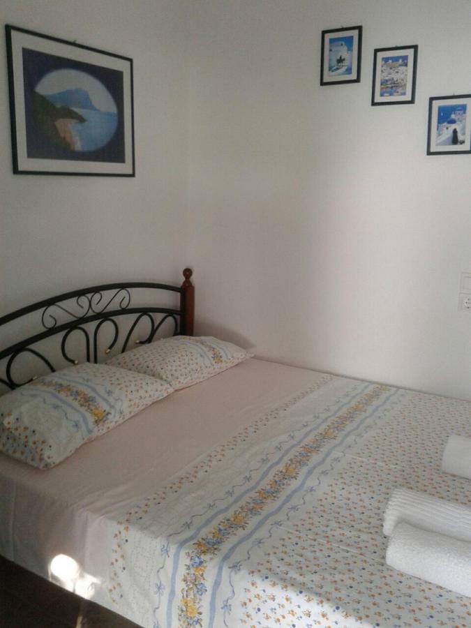 Floras Rooms And Studios Ανάφη Εξωτερικό φωτογραφία
