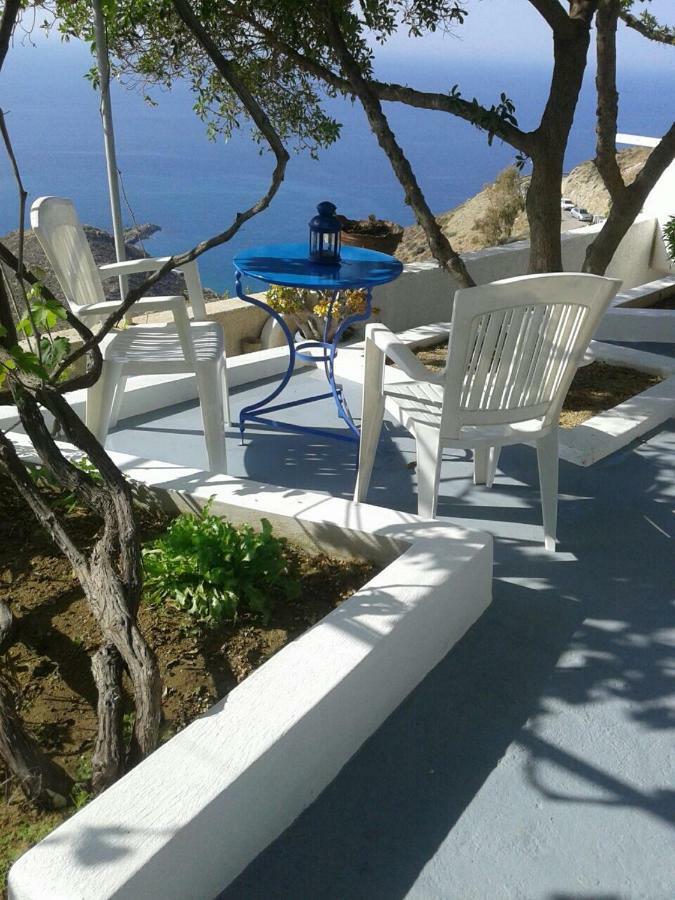 Floras Rooms And Studios Ανάφη Εξωτερικό φωτογραφία